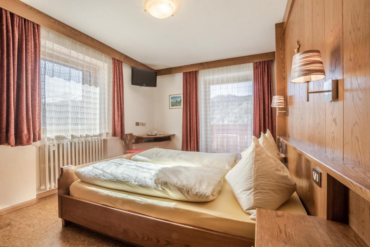 Garni Baita San Cassiano Kültér fotó